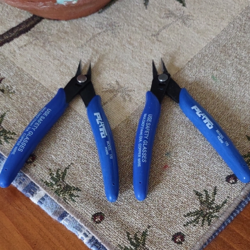 Blue PLATO Wire Cutters